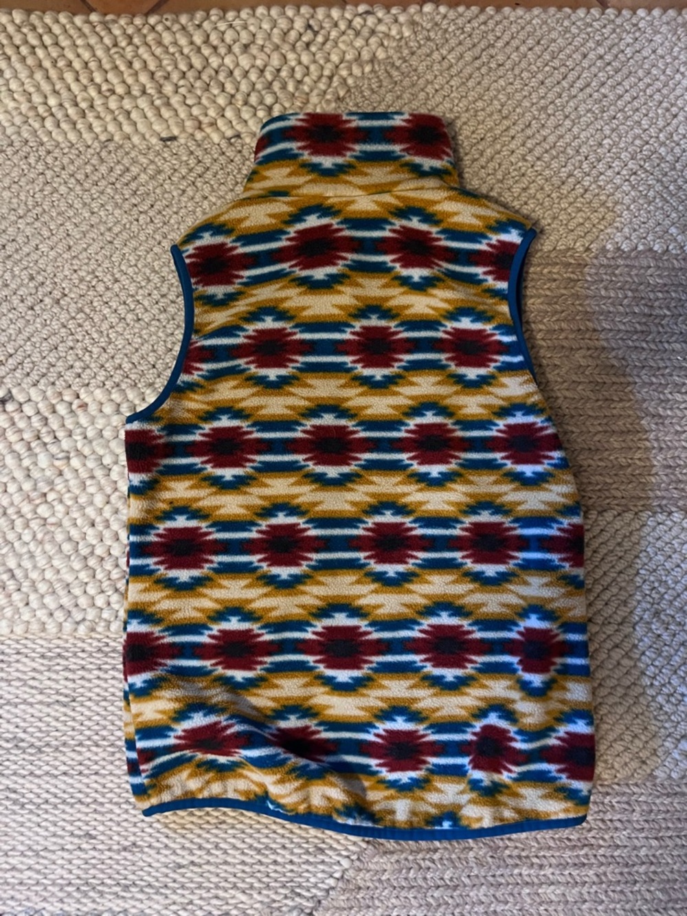 Patagonia Women’s ' Multicolor Patterned Fleece Vest - Size M - Picture 3 of 5